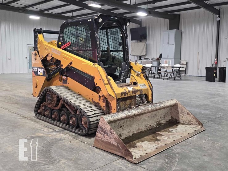 2015-caterpillar-257d-image-2