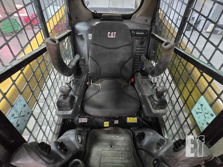 2022-caterpillar-289d3-image-14