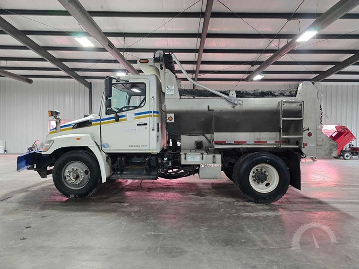 2010-hino-338-image-5