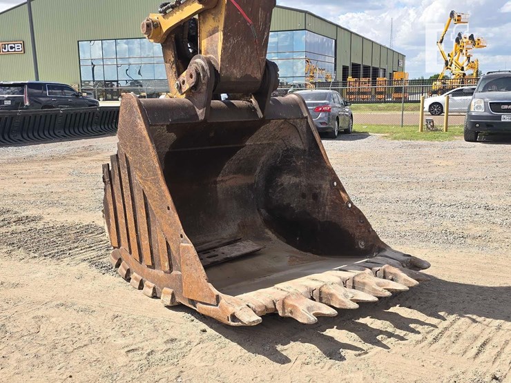 2014-caterpillar-336el-image-10
