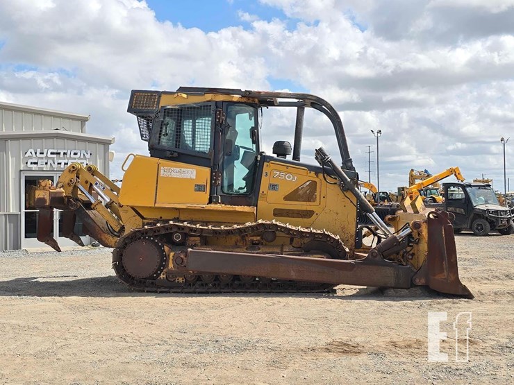 2008-deere-750j-image-6