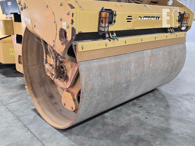2009-caterpillar-cb64-image-10
