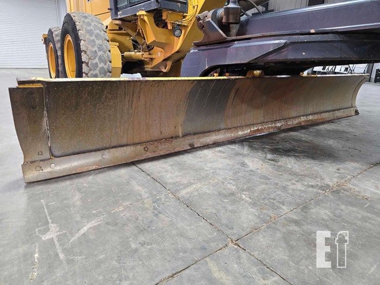 2012-deere-672g-image-10