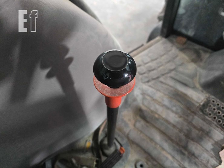 case-ih-farmall-95-image-18