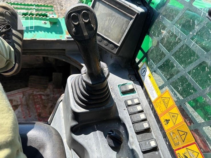 2019-takeuchi-tl10v2-image-23
