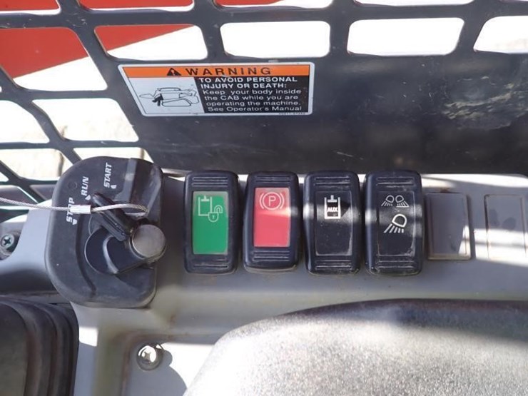 2023-kubota-svl75-2-skid-steer-tracked-loader-image-20