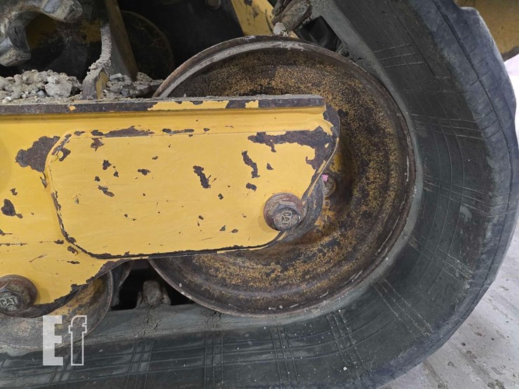 2022-caterpillar-289d3-image-28