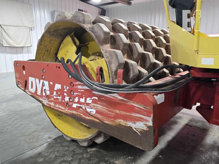 2004-dynapac-ca250pd-image-12