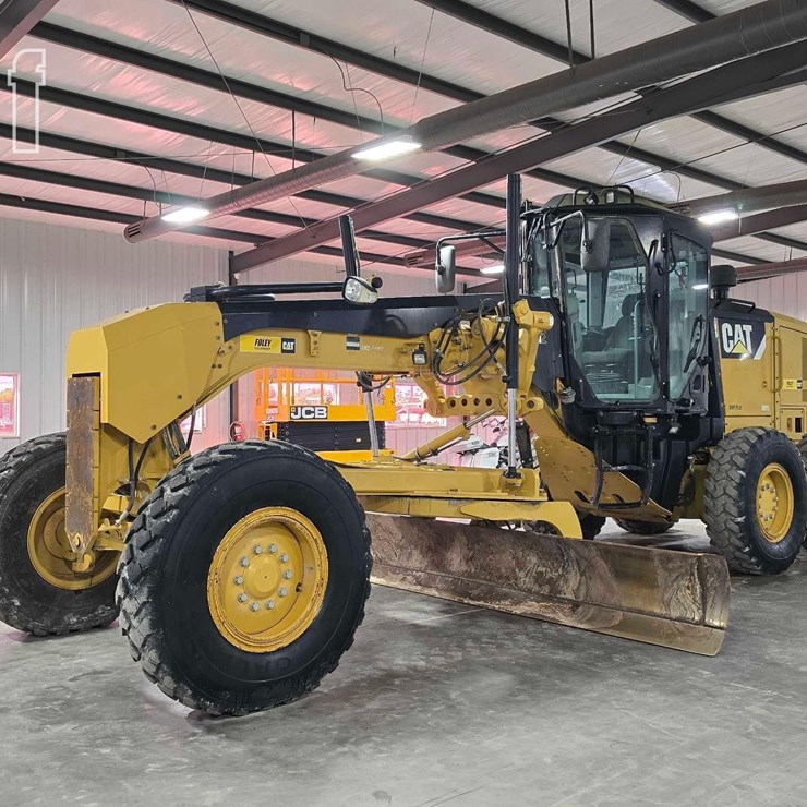 2013 CATERPILLAR 12M2