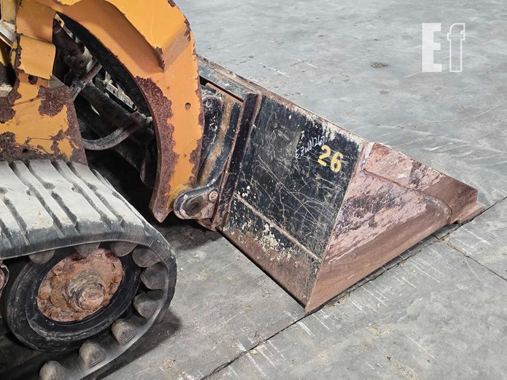 2015-caterpillar-257d-image-11