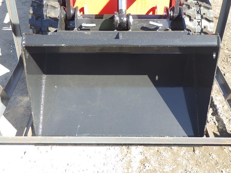 2026-agt-lrt23-skid-steer-track-loader-image-5