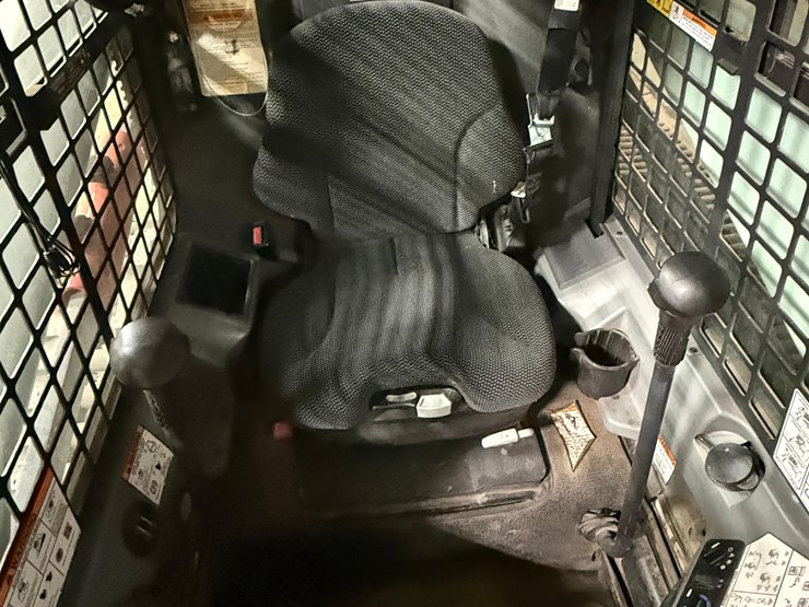 2018-bobcat-t595-skidsteer-image-6