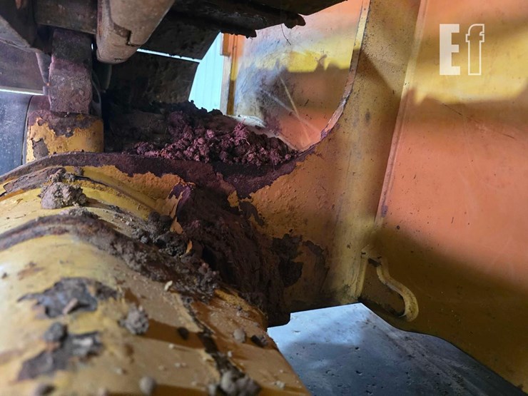 2021-caterpillar-d3-lgp-image-34