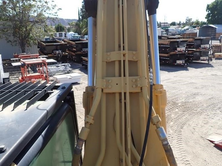 caterpillar-330c-image-21