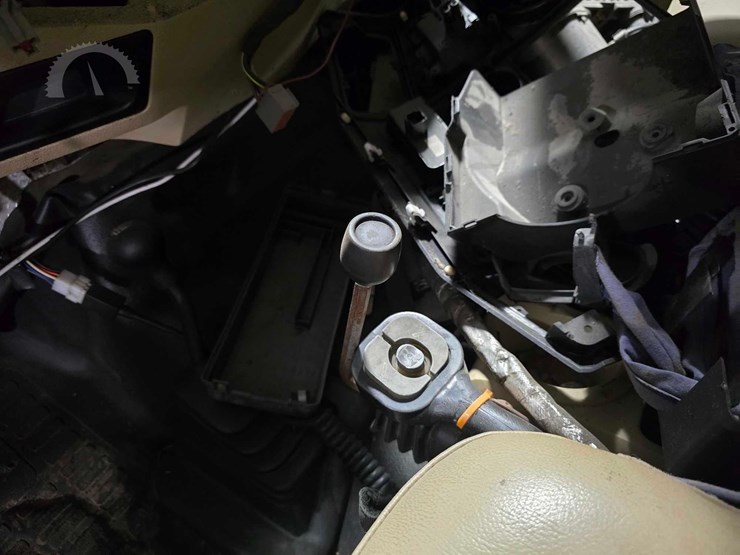 2010-ford-f550-image-14
