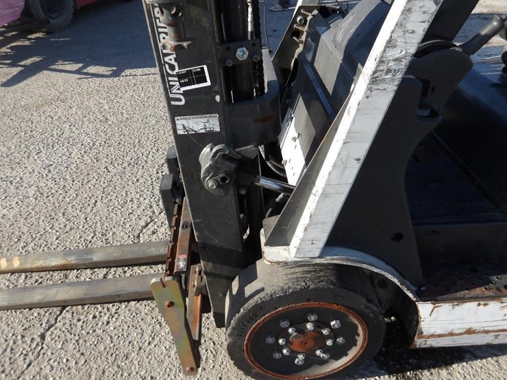 2017-unicarriers-mcp1f2a25lv-forklift-image-9