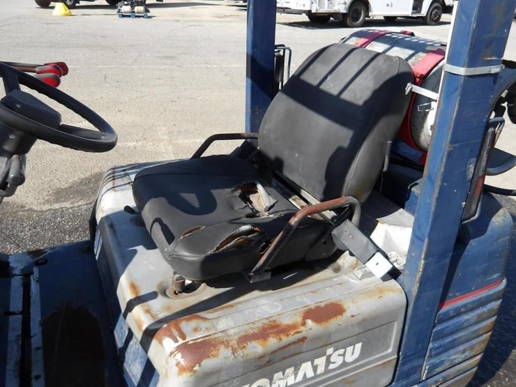 komatsu-fg25st-11-forklift-image-17
