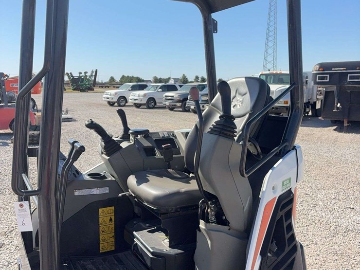 2020-bobcat-e26-tracked-mini-excavator,-1,726-hours,-runs-on-diesel,-comes-with-20”-smooth-bucket,-s/n--b4s912442-image-15