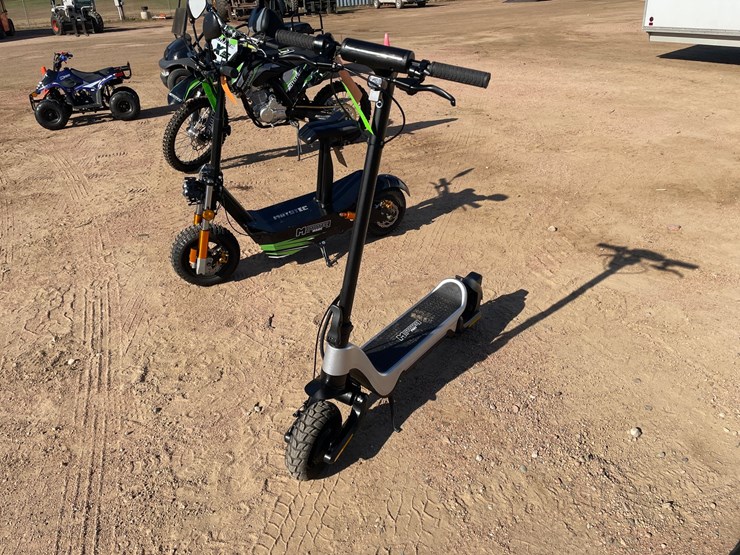 #1035-•-2025-mototec-fury-electric-scooter-image-1