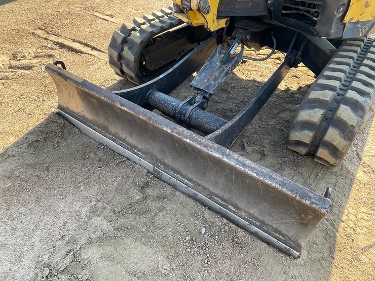 #1900-•-yanmar-vio-35-mini-backhoe-image-48