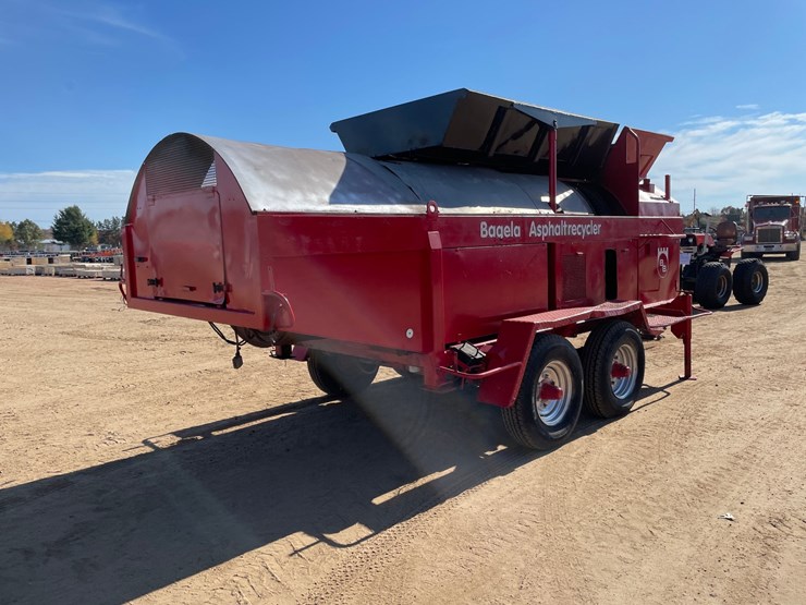 #1932-•-bagela-asphalt-recycler-#10-(no-title)-image-5