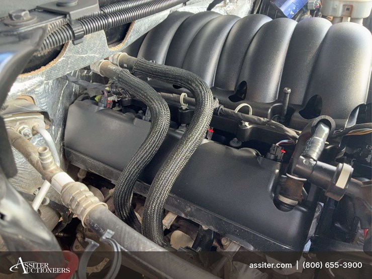 2015-chevrolet-silverado-1500-high-country-image-52