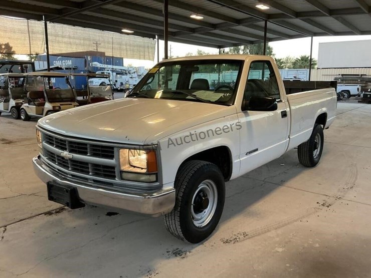2000-chevrolet-silverado-1500-p/u-image-4
