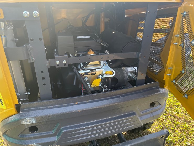 #3225-•-2026-cfg-mx20r-mini-excavator-image-6