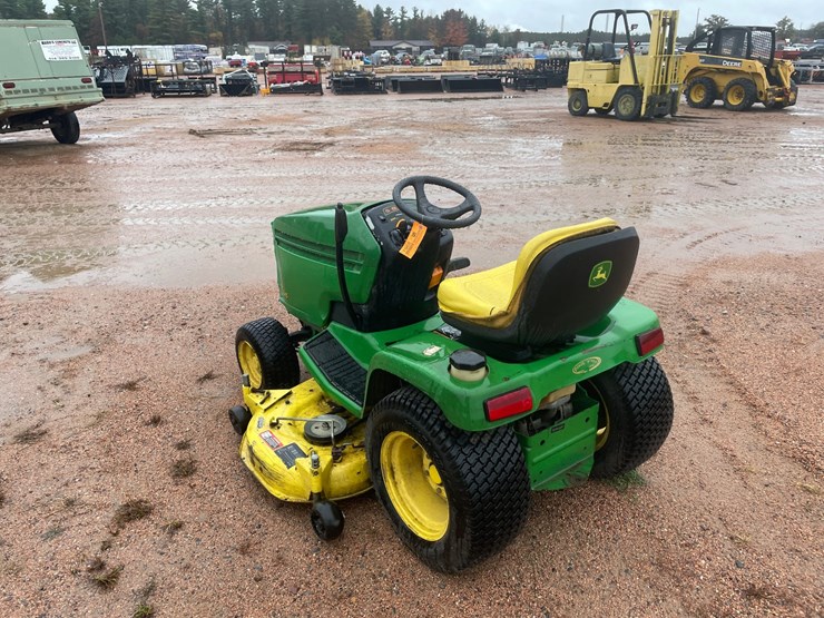 #1010-•-john-deere-gt245-riding-lawn-mower-image-42
