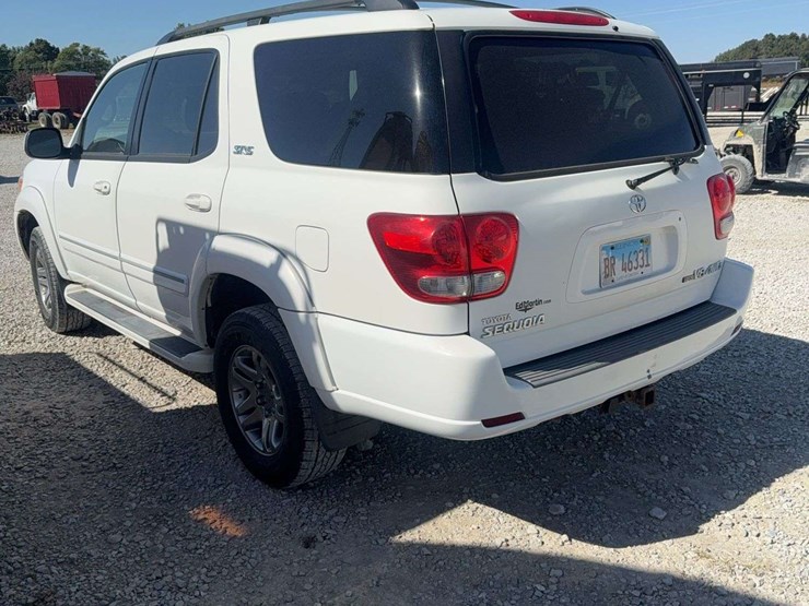 2007-toyota-sequoia-srs-suv,-v8/iforce,-4wd,-rear-hitch,-rear-control,-power-lock/windows/mirrors,-leather-interior,-heated-seats,-sunroof,-284,475-miles,-vin#-5tdbt44a77s283708-image-4