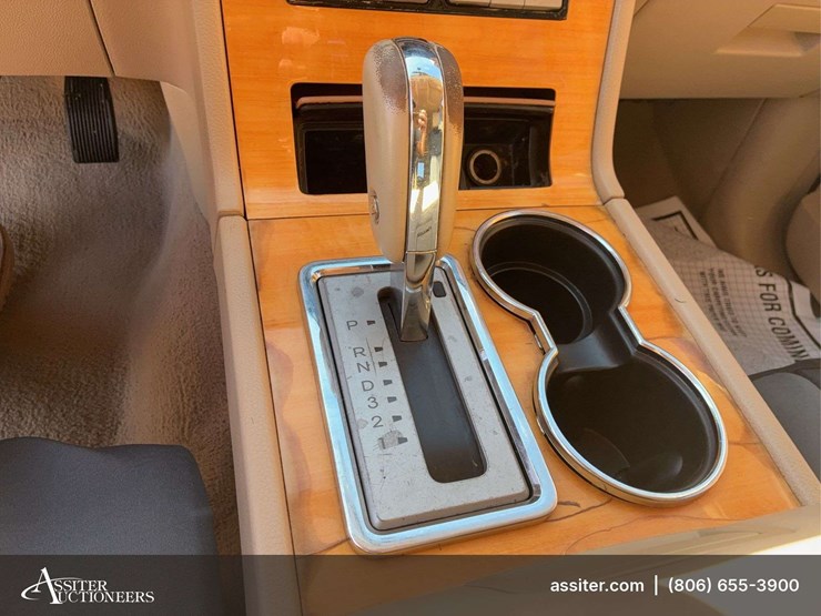 2008-lincoln-navigator-l-image-30