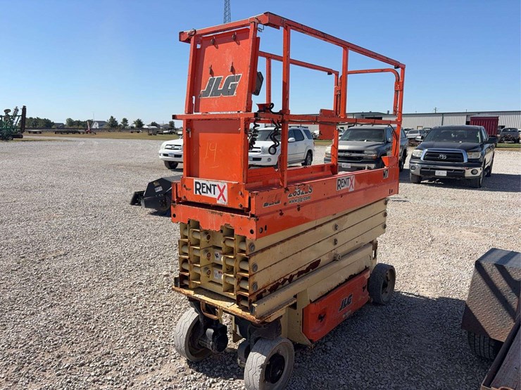 2016-jlg-26’-scissor-lift-(7m)-model-2632es,-battery-operated,-,-26’-reach,-non-marking-tires,-s/n--m200001221-image-3