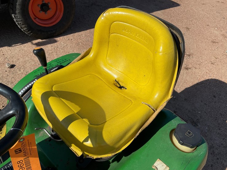 #1010-•-john-deere-gt245-riding-lawn-mower-image-36