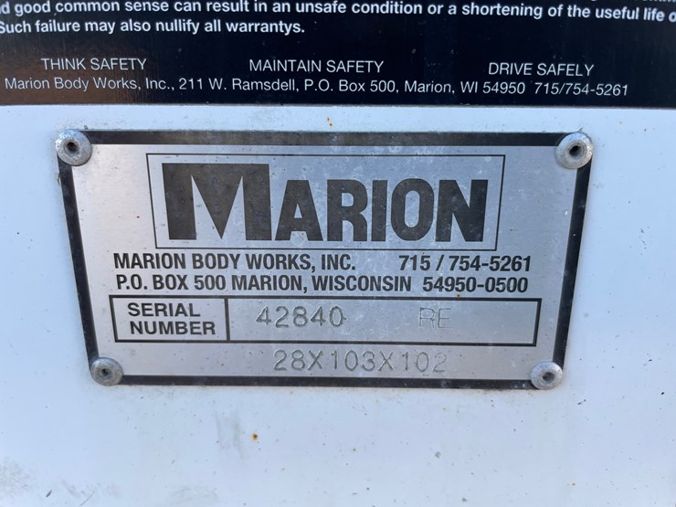 #3736-•-28'-dry-marion-van-body-image-15