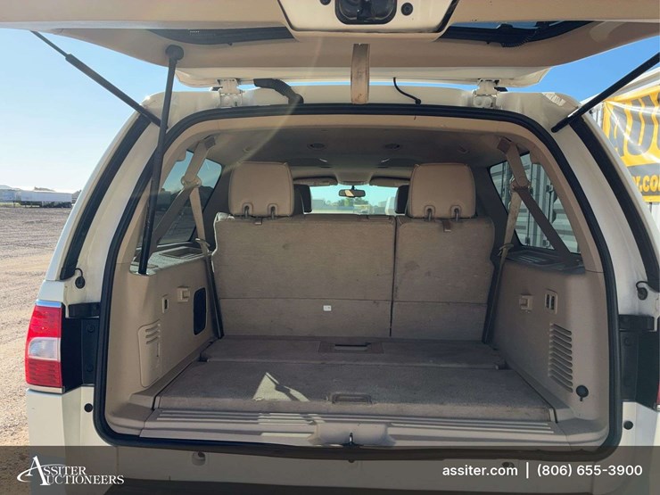 2008-lincoln-navigator-l-image-19