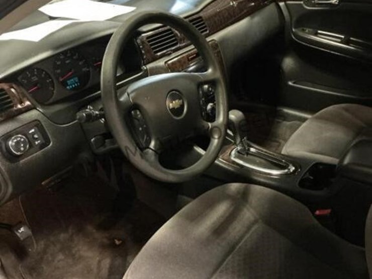 2015-chevrolet-impala-sdn-image-21