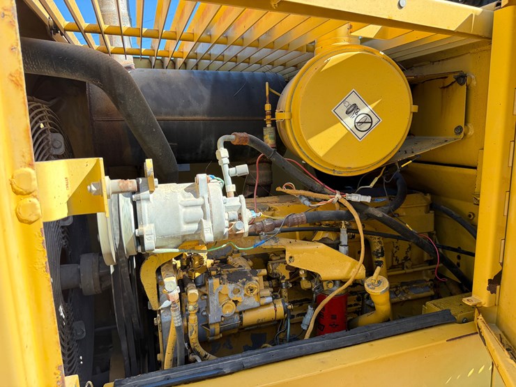 caterpillar-it28f-image-11