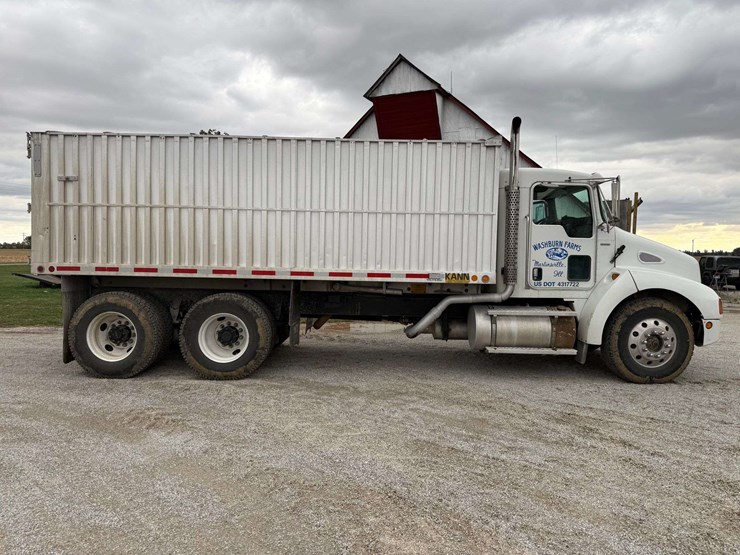 2005-kenworth-grain-truck,-18ft-bed,-roll-tarp,-cat-engine,-403,000-miles,-automatic,-air-ride-seat,-11r22.5-tires-on-rear-new-last-fall,-hauls-580-bushel-of-corn,-vin--2nkmhd7x05m117672-image-1