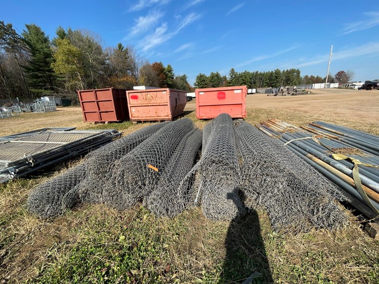 #3783-•-chain-link-fence-with-posts-image-11