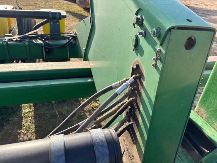 #1948-•-john-deere-7200-16-row-planter-image-25