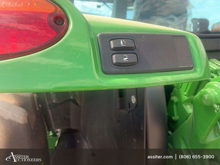 2022-john-deere-r-image-24