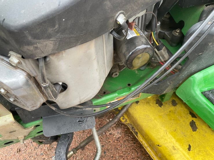 #1010-•-john-deere-gt245-riding-lawn-mower-image-56