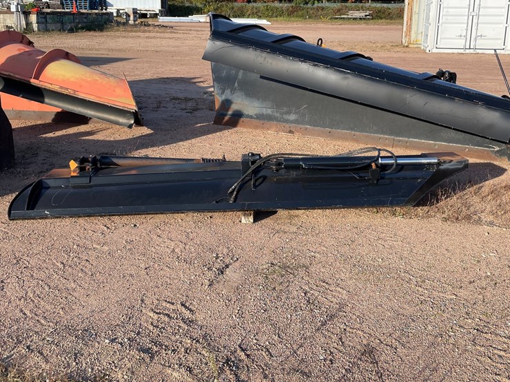 #3744-•-11"-heavy-trucking-plow-with-cylinders-image-8