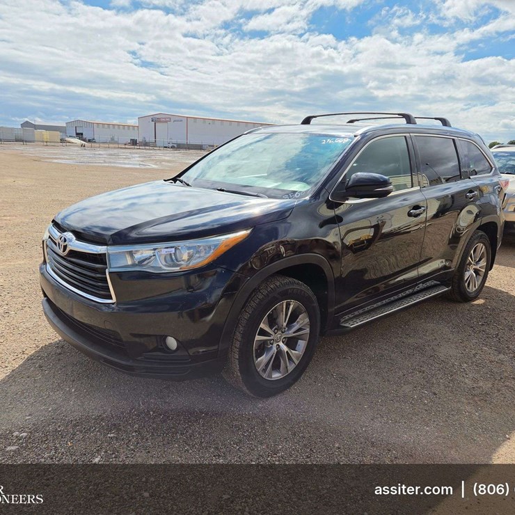 2015 TOYOTA HIGHLANDER XLE