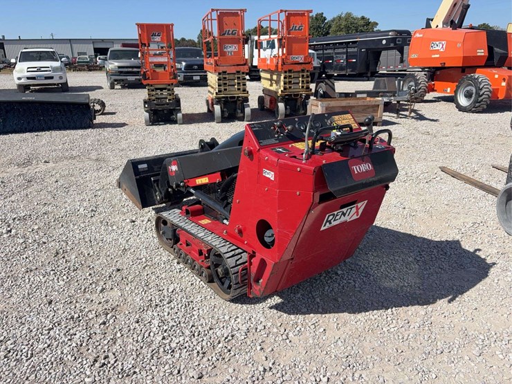 2023-toro-tx427-tracked-dingo-model-22321,-570-hours,-gas-engine,-comes-with-36”-smooth-bucket,-s/n--415182435-image-5