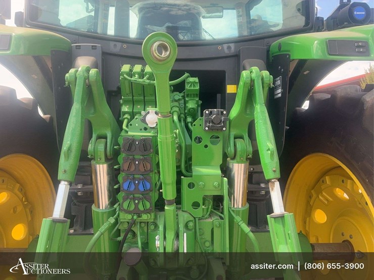 2022-john-deere-r-image-22