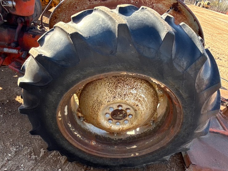 #6926-•-ford-tractor-image-7