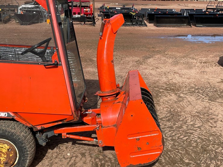 #1019-•-kubota-f2400-4wd-tractor-with-attachments-image-49