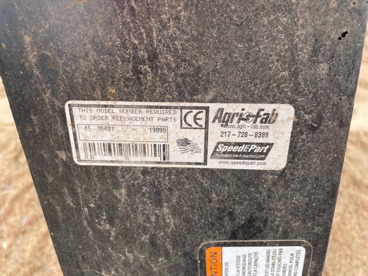 #1015-•-agri-fab-lawn-vacuum-and-chipper-shredder-image-16