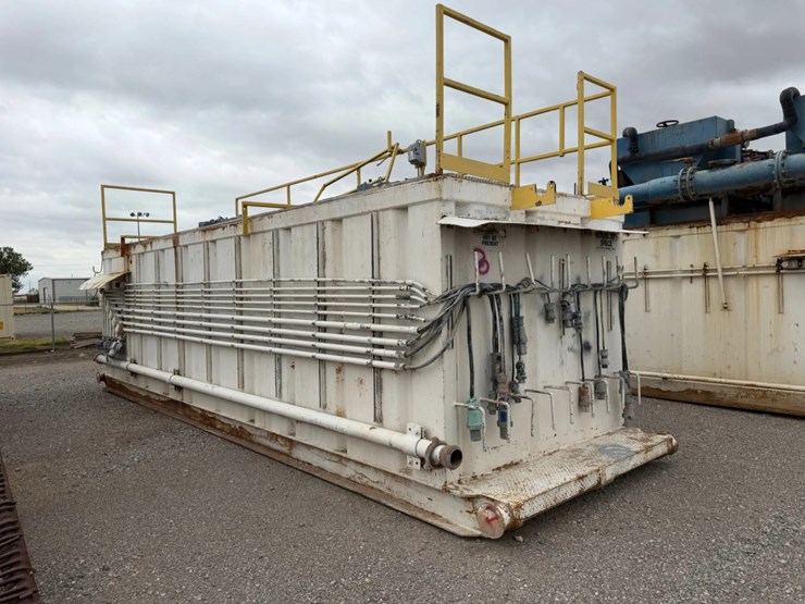 25x8x6.5-crimped-steel-2-comp.-mixing-tank-image-1